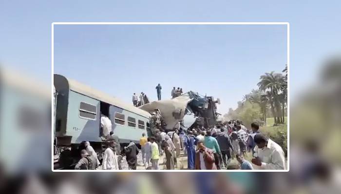 مصر میں مسافر ٹرین کو حادثہ ، 32 ہلاک