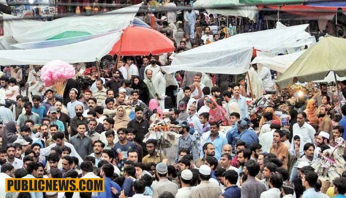 عید کی تیاریاں عروج پر، لاہوریوں نے کورونا ایس او پیز ہوا میں اڑا دیئے