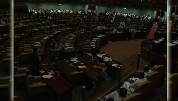 سندھ اسمبلی کے جاری اجلاس میں بجلی چلی گئی