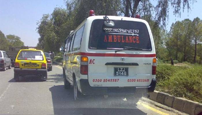 پاکستان میں ایمبولینس کو راستہ نہ دینے پر سزا ہوگی، قانون منظور