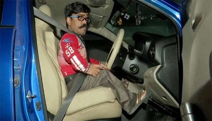 ڈرائیونگ لائسنس حاصل کرنے والا بھارت کا پہلا پستہ قد شہری
