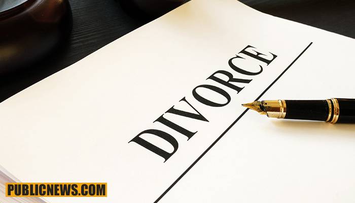 ماں سے بد سلوکی پر تین بھائیوں نے بیویوں کو طلاق دیدی