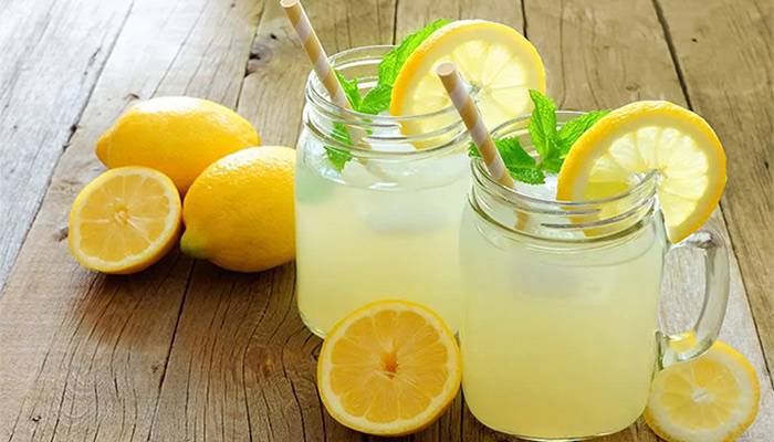 صبح نہار منہ لیموں پانی پینے کے 5 حیران کن فوائد