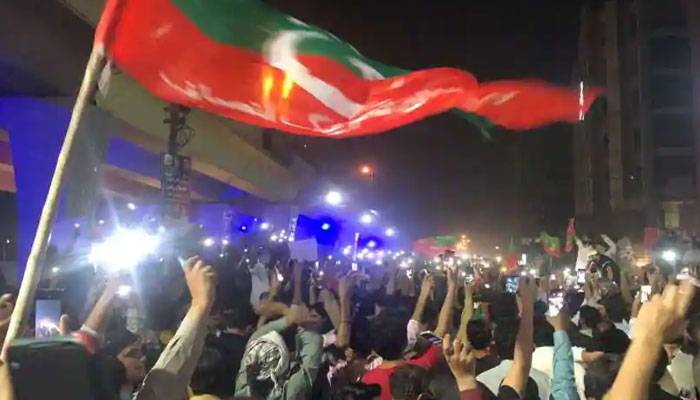 عمران خان کی کال پر پی ٹی آئی کارکنان کا شہر شہر احتجاج