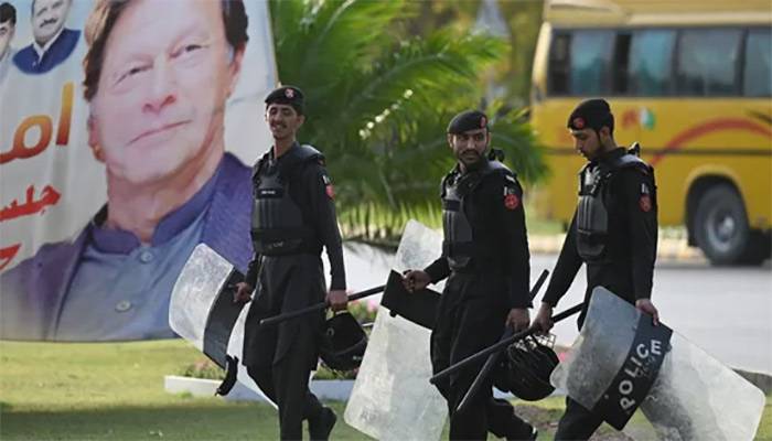 عمران خان کو تھریٹس، حفاظت کیلئے بھاری سیکیورٹی تعینات
