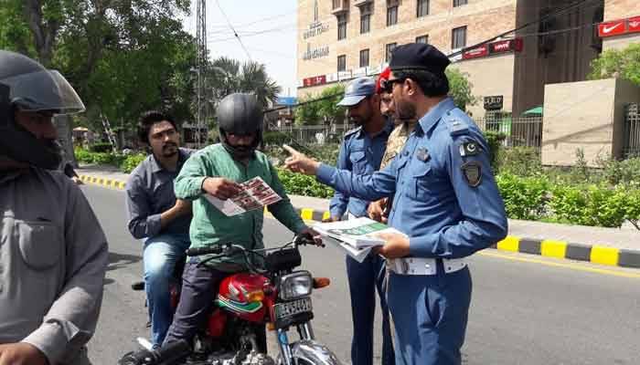 لاہور: ٹریفک قوانین کی خلاف ورزی پر جرمانوں میں بڑا اضافہ