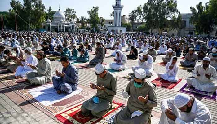 ملک بھر میں عیدالاضحیٰ مذہبی عقیدت و احترام سے منائی جا رہی ہے