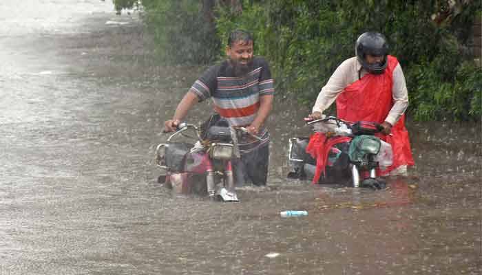 لاہور میں بارش کا 20 سالہ ریکارڈ ٹوٹ گیا