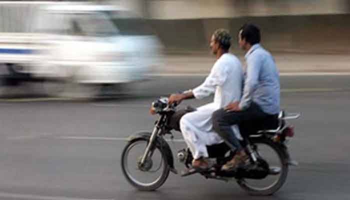 صوبہ سندھ میں 6 دن کیلئے ڈبل سواری پر پابندی