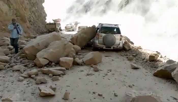 سکردو میں زلزلہ، کئی افراد زخمی، اہم شاہراہ بلاک
