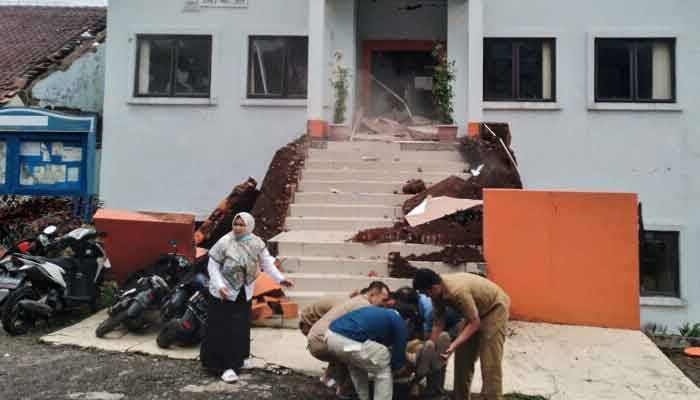 انڈونیشیا میں 5.6 شدت کا زلزلہ،44 افراد ہلاک