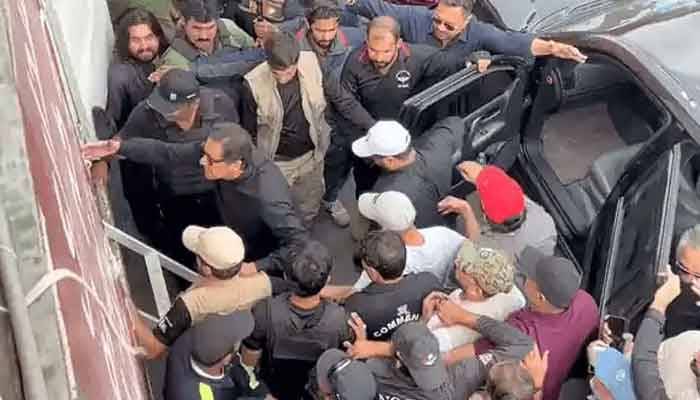عمران خان حملہ کیس:‌وفاقی حکومت نے جے آئی ٹی تشکیل دیدی
