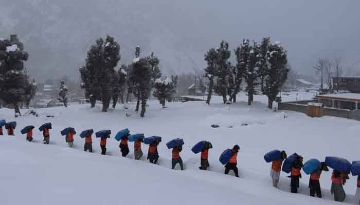 الخدمت فاؤنڈیشن: ملک بھر میں 70 کروڑ روپے کی لاگت سے نادار خاندانوں میں ونٹر پیکج تقسیم کئے