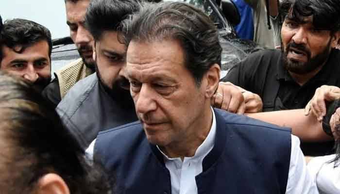 پارٹی سربراہی سے ہٹانے کا کیس: عمران خان کو جواب جمع کروانے کی ہدایت