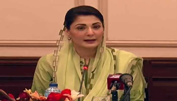 مریم نواز نے لاہور کے 2 حلقوں سے کاغذات نامزدگی جمع کروا دیئے