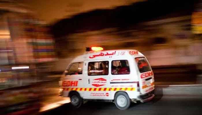 کراچی :‌راشن کی تقسیم کے دوران بھگدڑ،11 افراد جاں بحق، متعدد زخمی