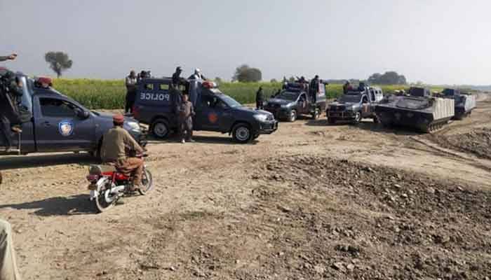 جیکب آباد: بلوچستان اور سندھ پولیس کا ڈاکوؤں سے مقابلہ،6 اہلکار شہید