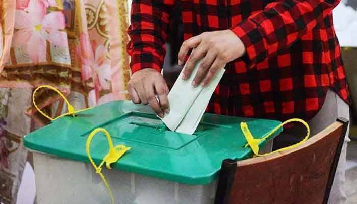 سندھ کے 24 اضلاع میں ضمنی بلدیاتی انتخابات کیلئے پولنگ کا وقت ختم، ووٹوں کی گنتی جاری
