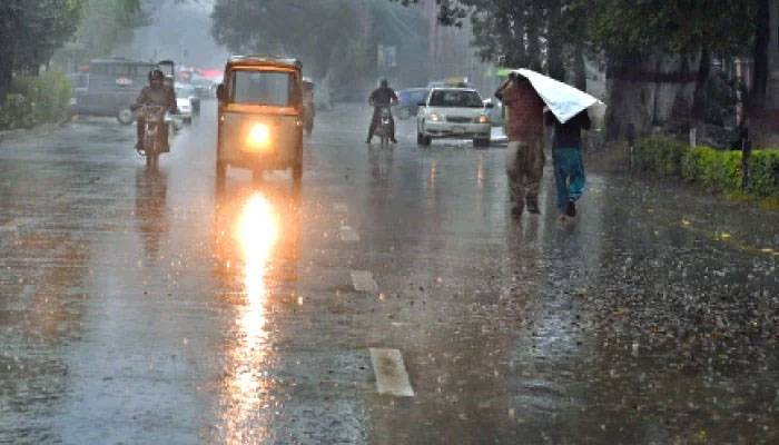اسلام آباد سمیت ملک کے بالائی علاقوں میں گرج چمک کیساتھ بارش کا امکان