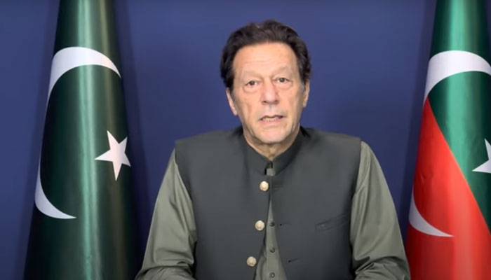 تحریک انصاف کو توڑنے کیلئے ملک کے اداروں کو تباہ کیا جا رہا ہے، عمران خان