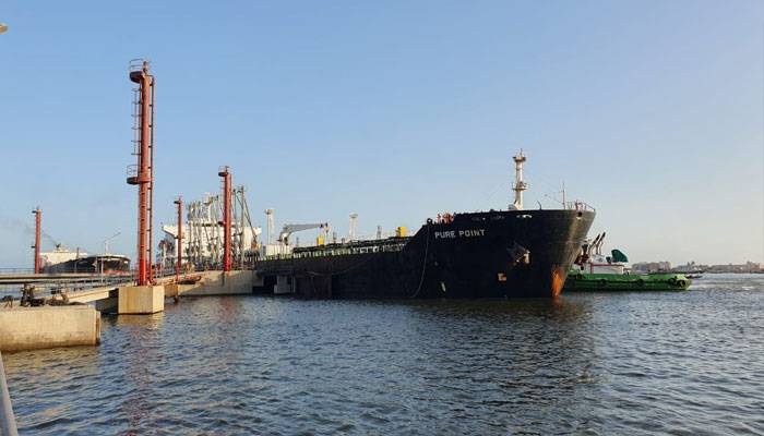 روس سے درآمد کی جانے والی خام تیل کی پہلی کھیپ کراچی بندرگاہ پہنچ گئی