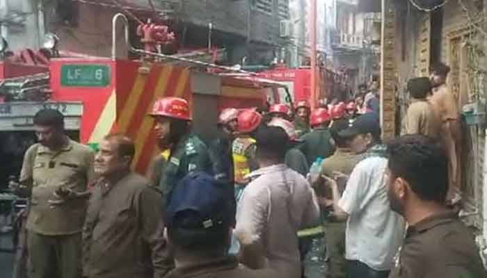 لاہور بھاٹی گیٹ میں ایک گھر میں آتشزدگی، 10 افراد جھلس کر جاں بحق