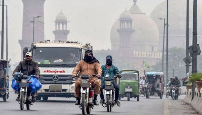 سموگ کی صورتحال کے تناظر میں اس ہفتے بدھ کو چھٹی نہ کرنے کا فیصلہ