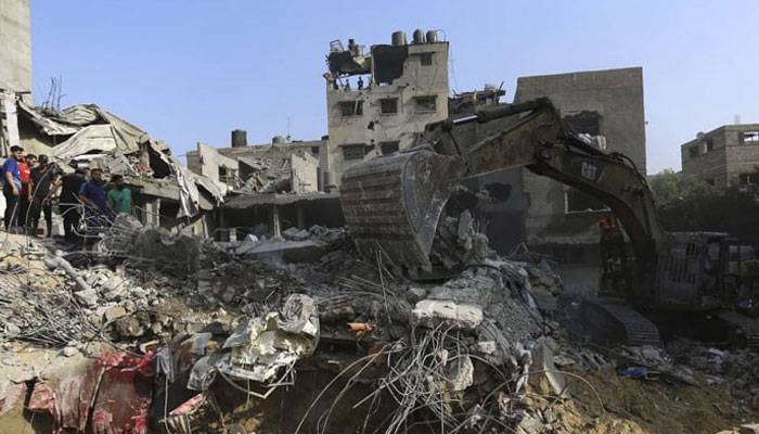 غزہ میں اسرائیل درندگی کا 25 واں روز، غزہ پر دو اطراف سے شدید بمباری