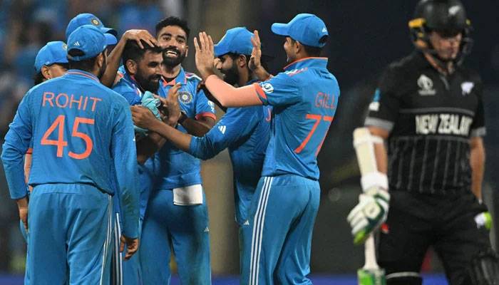 ورلڈ کپ 2023: بھارت نیوزی لینڈ کو شکست دے کر فائنل میں پہنچ گیا