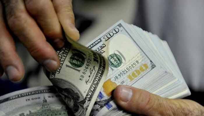 امریکی ڈالر کے مقابلے میں پاکستانی روپیہ سستا ہوگیا