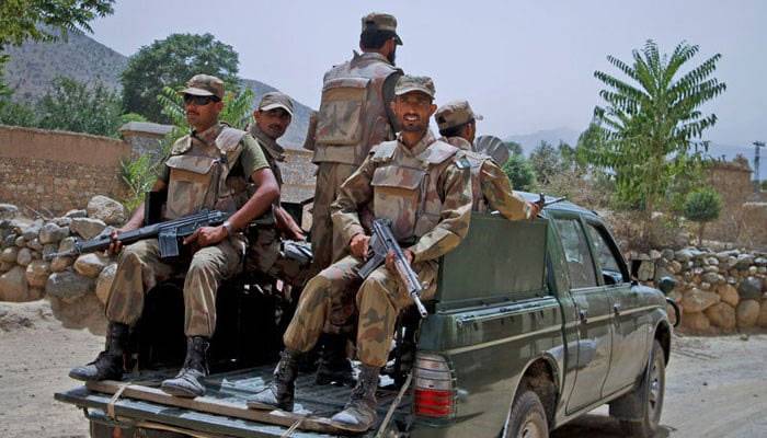 ڈی آئی خان میں دہشتگردوں کا حملہ ناکام ، 27 دہشتگرد ہلاک،23 جوان شہید