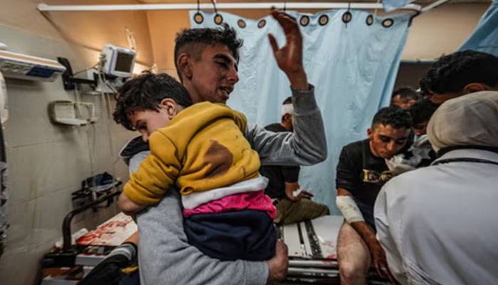 اسرائیلی فوج کا غزہ کے خان یونس کے اسپتال پر دھاوا