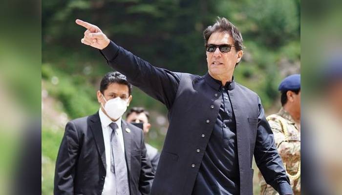 نواز شریف کےسارے کیسز اسٹیبلشمنٹ نے معاف کروائے:عمران خان