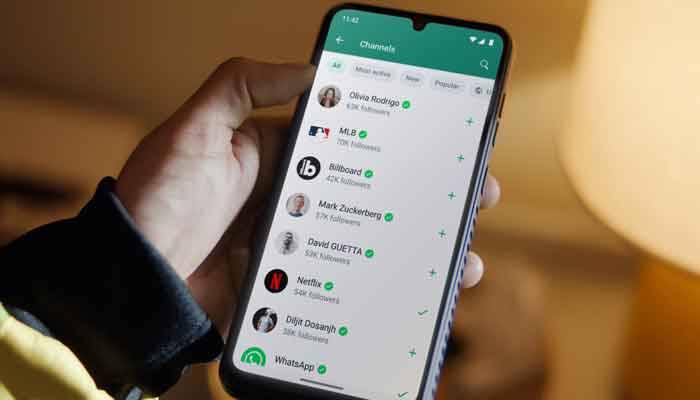 واٹس ایپ  چینلز دوسروں کو ٹرانسفر کرنے کا نیا فیچر جلد متعارف کرائے جانے کا امکان