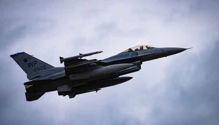 جنوبی کوریا : امریکی ایف 16 طیارہ سمندر میں  گر کر تباہ ہوگیا