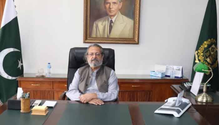 نگران وفاقی وزیر تعلیم مدد علی سندھی نے استعفی ٰ دے دیا
