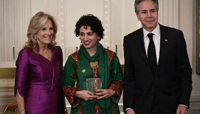 انٹرنیشنل ویمن آف کریج ایوارڈز: باہمت ایرانی بلوچ خاتون کی امریکی انتظامیہ بھی معترف