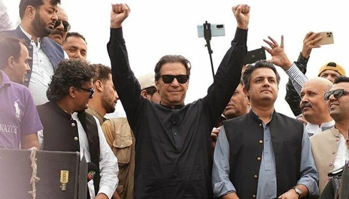 لانگ مارچ توڑپھوڑ کیس:عمران خان 2 مقدمات میں بری