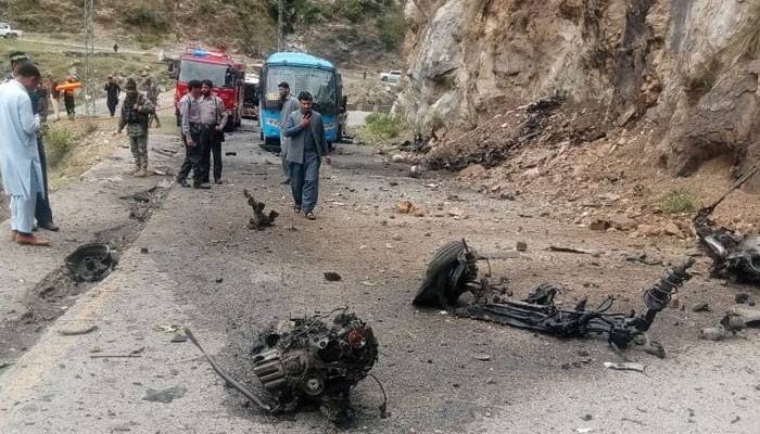 بشام: مسافر گاڑی پردہشتگرد حملہ، 5 افراد ہلاک