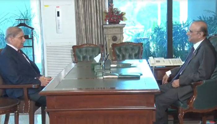 صدر آصف زرداری سے وزیر اعظم کی ملاقات، معاشی ، سیاسی صورتحال پر گفتگو