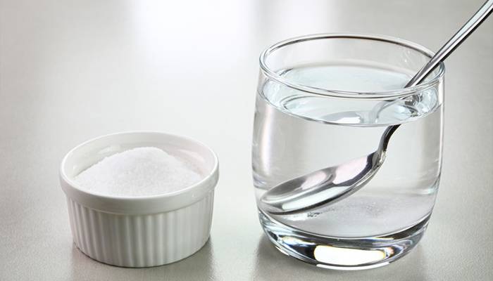 نمک ملا کر پانی پینے کے حیرت انگیز فوائد