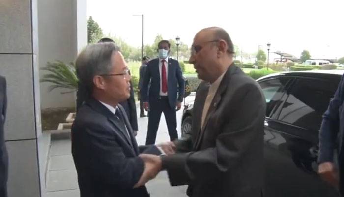 صدر مملکت کا چین کے سفارتخانے کا دورہ،بشام میں چینی شہریوں کی ہلاک پر تعزیت کا اظہار