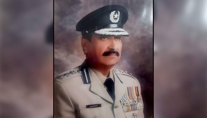 کراچی: سابق ڈی آئی جی انوسٹی گیشن منظور احمد مغل انتقال کرگئے
