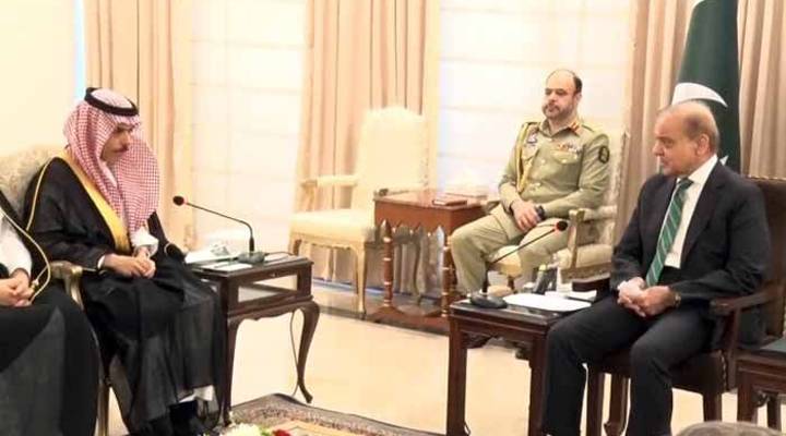 سعودی وزیرِ خارجہ اور شہباز شریف کی ملاقات کی اندرونی کہانی