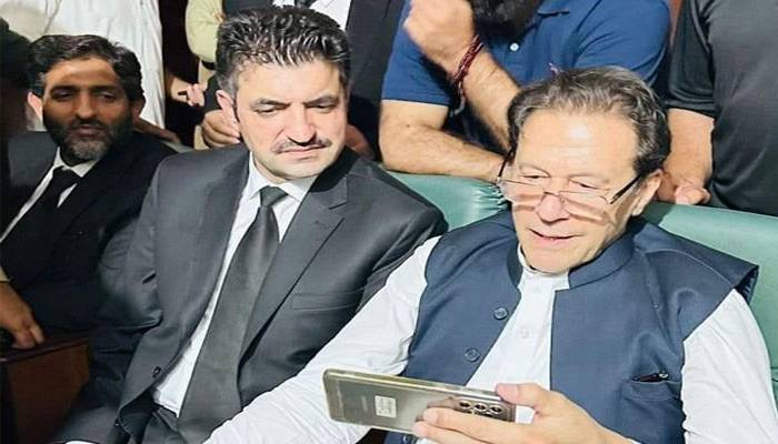 عمران خان کی پی اےسی چیئرمین کیلئے شیرافضل مروت کے نام کی منظوری