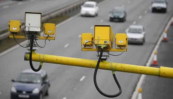 اے آئی سے ٹریفک کنٹرول کرنے کیلئے ورکنگ شروع، کیمروں کی مدد سے ٹریفک کومینج کیا جائے گا