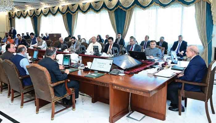 کابینہ نے پیکا ایکٹ میں ترامیم  پر مشاورت کیلئے خصوصی کمیٹی قائم  کردی