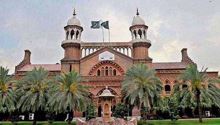 دبئی لیکس کی تحقیقات کیلئے لاہور ہائیکورٹ میں درخواست دائر