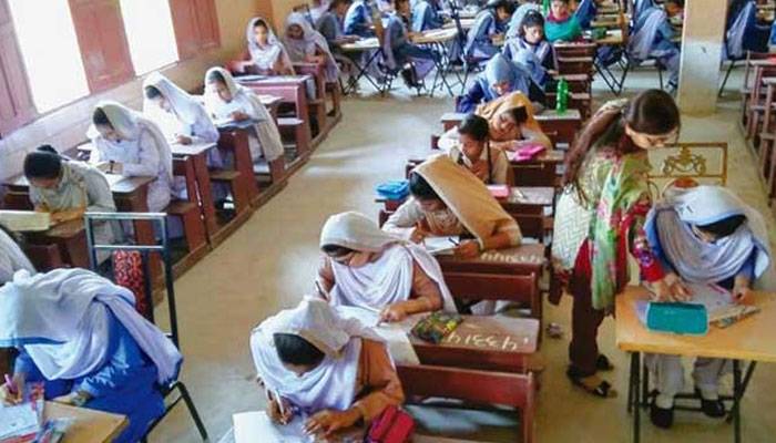 ہیٹ ویوز کے پیش نظر سندھ بھر میں انٹرمیڈیٹ کے امتحانات ملتوی