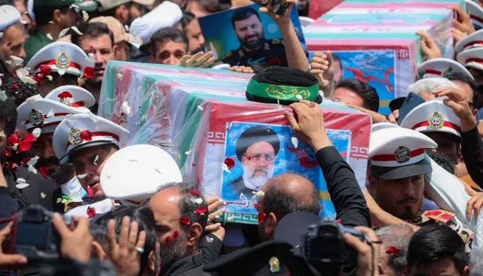 مرحوم ایرانی صدر ابراہیم رئیسی کو مشہد میں سپرد خاک کردیا گیا